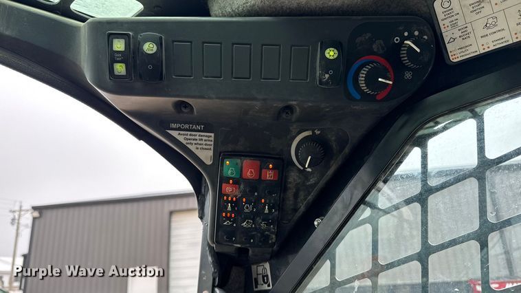 image for item EA2229 2016 John Deere 330G skid steer loader