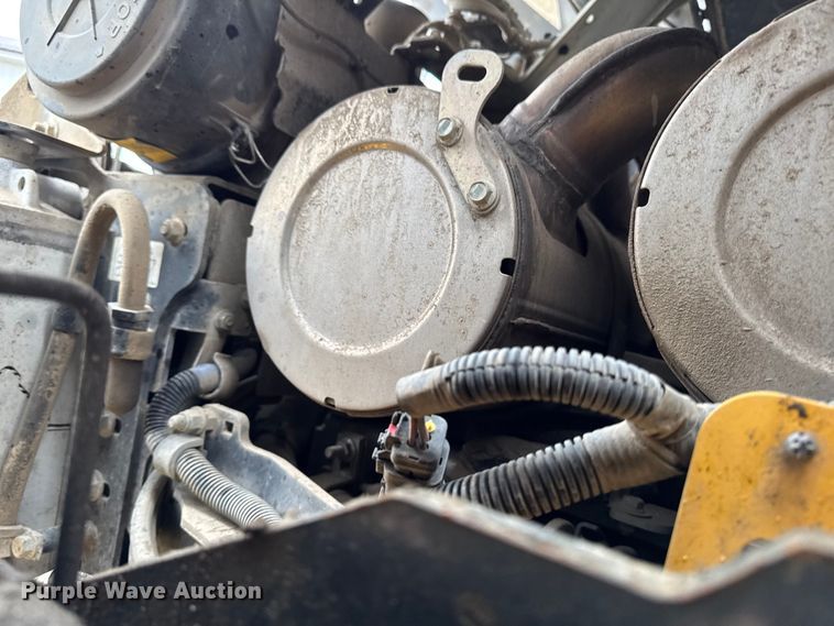 image for item EA2229 2016 John Deere 330G skid steer loader