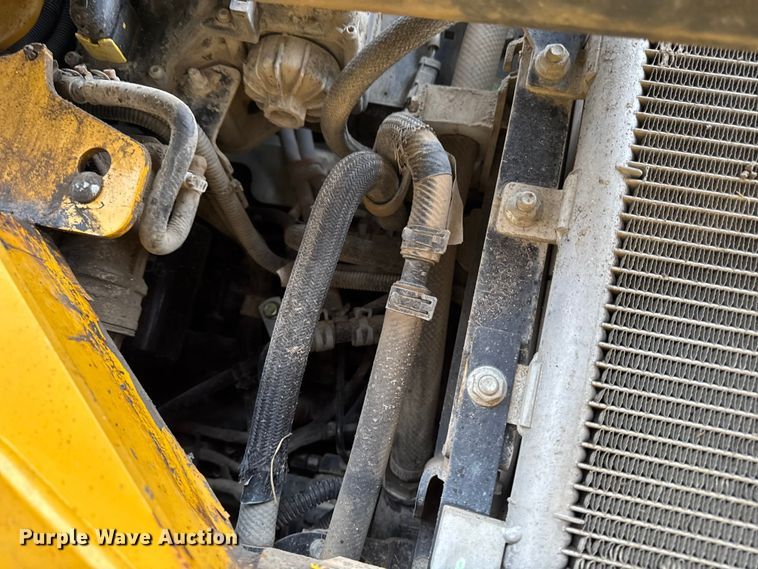 image for item EA2229 2016 John Deere 330G skid steer loader