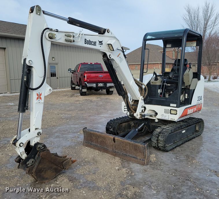 image for item EA2785 2001 Bobcat 334 mini excavator