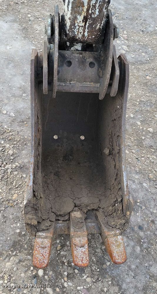 image for item EA2785 2001 Bobcat 334 mini excavator