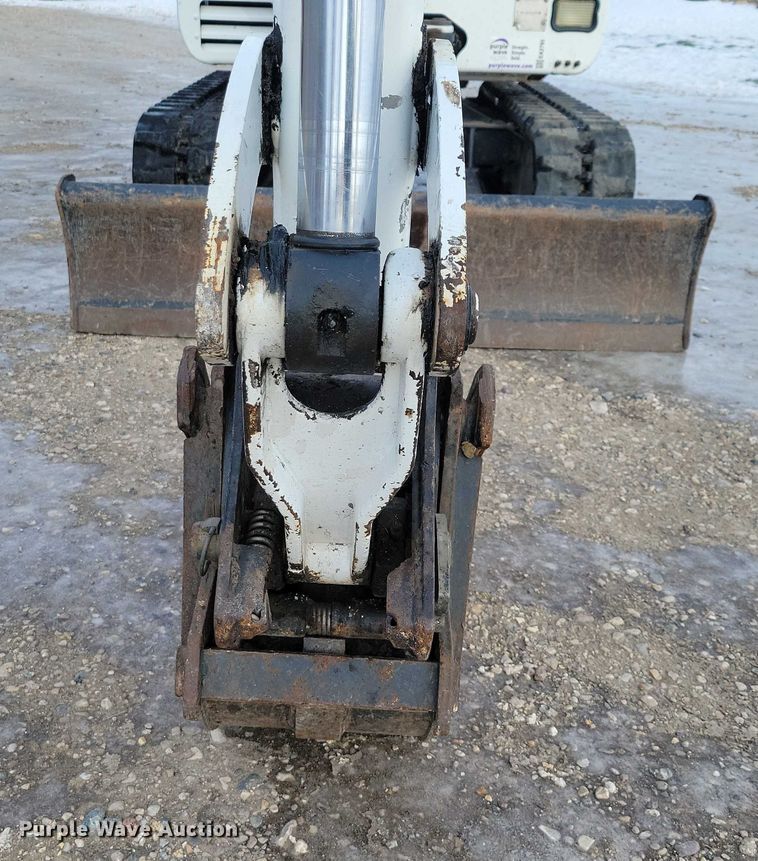 image for item EA2785 2001 Bobcat 334 mini excavator