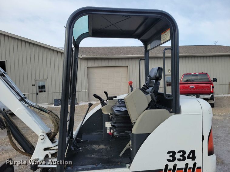 image for item EA2785 2001 Bobcat 334 mini excavator
