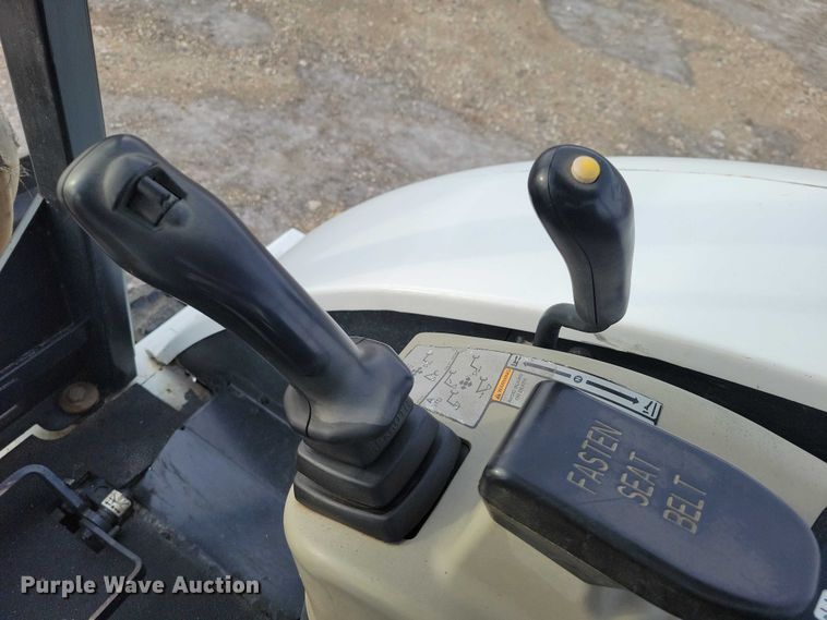 image for item EA2785 2001 Bobcat 334 mini excavator