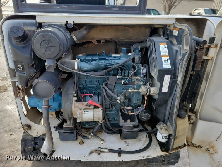 image for item EA2785 2001 Bobcat 334 mini excavator