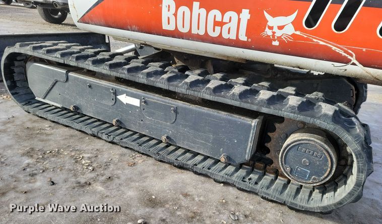 image for item EA2785 2001 Bobcat 334 mini excavator