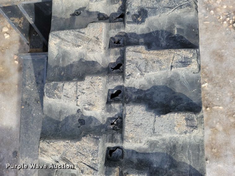 image for item EA2785 2001 Bobcat 334 mini excavator