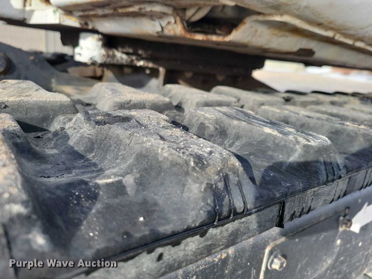 image for item EA2785 2001 Bobcat 334 mini excavator