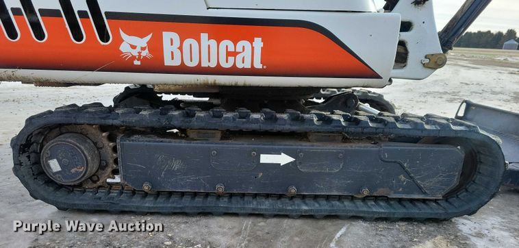 image for item EA2785 2001 Bobcat 334 mini excavator