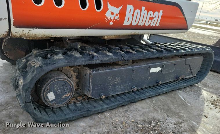 image for item EA2785 2001 Bobcat 334 mini excavator