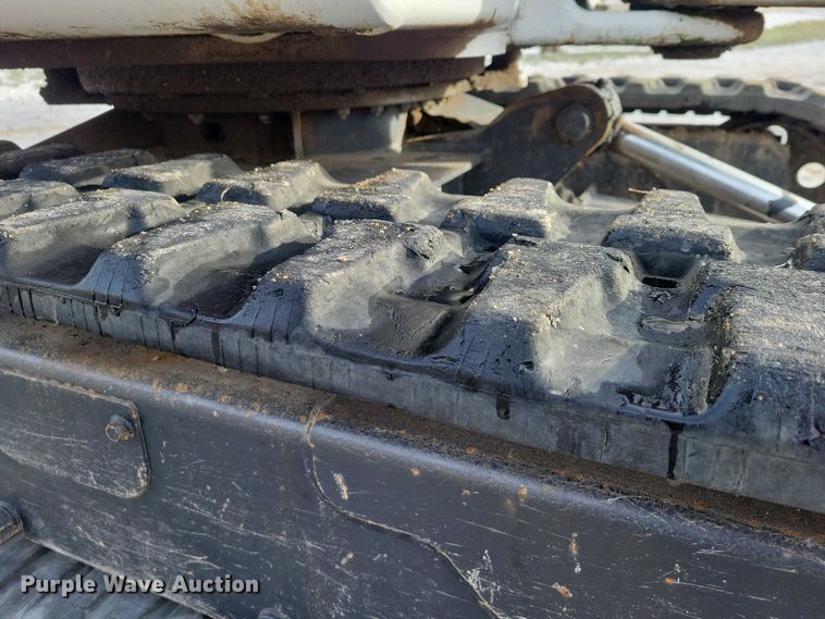 image for item EA2785 2001 Bobcat 334 mini excavator