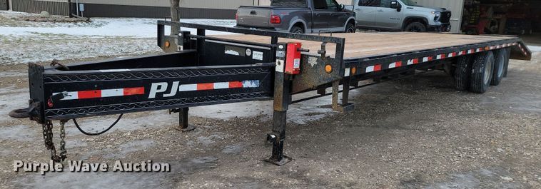 image for item EA2786 2009 PJ equipment trailer