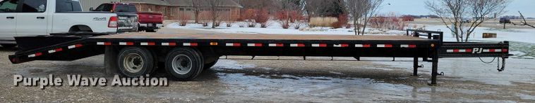 image for item EA2786 2009 PJ equipment trailer