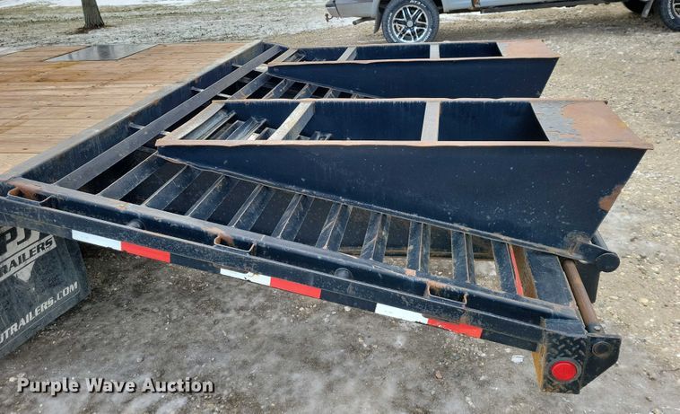 image for item EA2786 2009 PJ equipment trailer