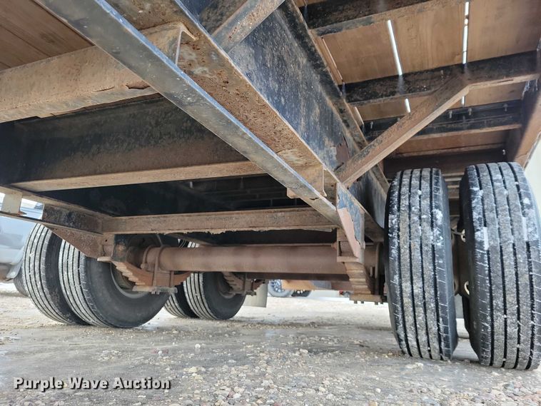 image for item EA2786 2009 PJ equipment trailer