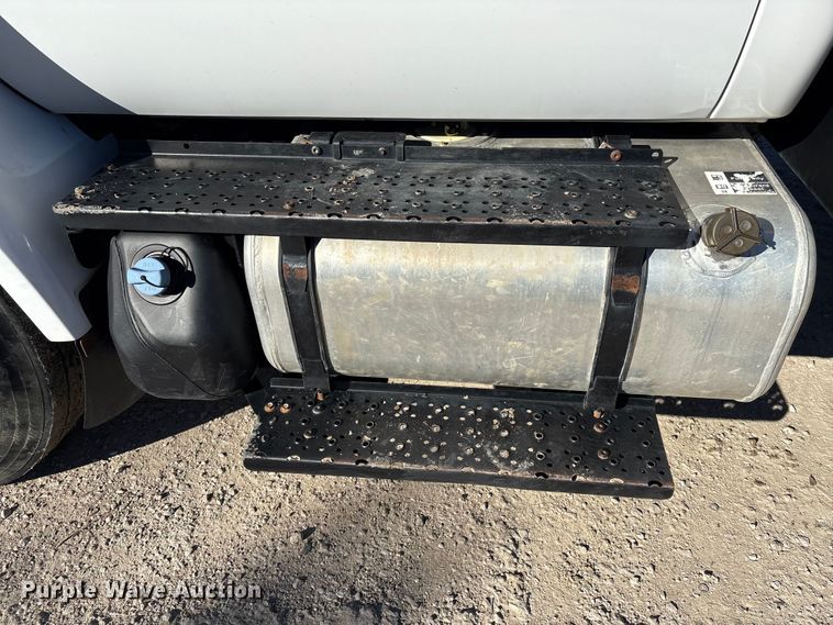image for item EA7140 2019 Ford F650 Super Duty dump truck