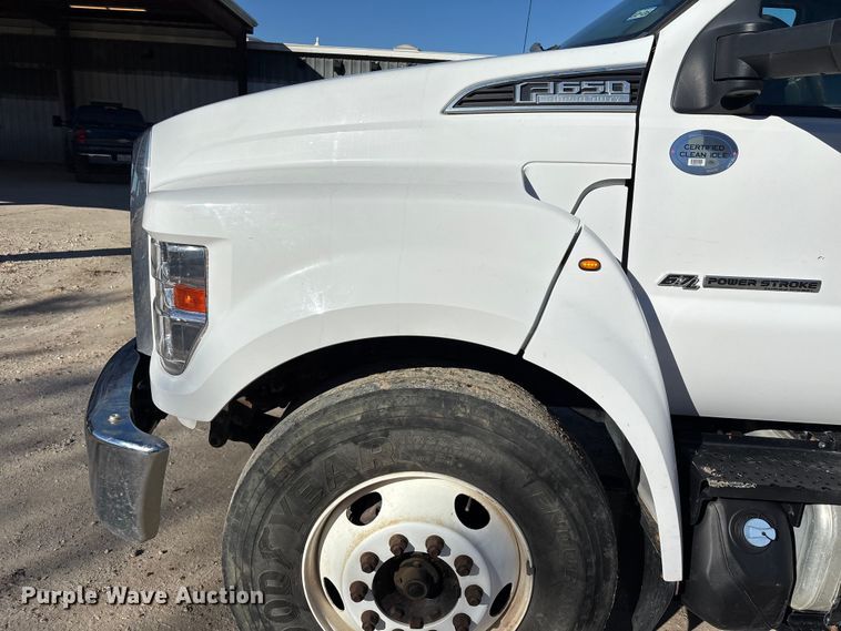 image for item EA7140 2019 Ford F650 Super Duty dump truck