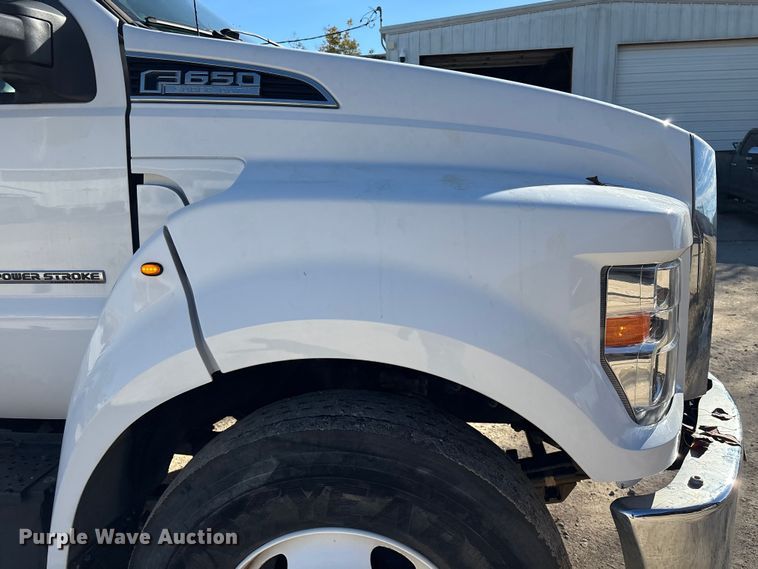 image for item EA7140 2019 Ford F650 Super Duty dump truck