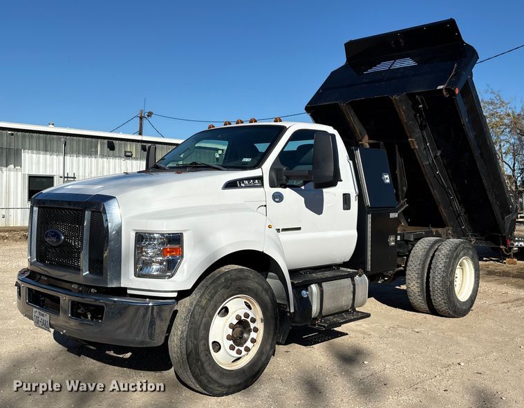 image for item EA7140 2019 Ford F650 Super Duty dump truck