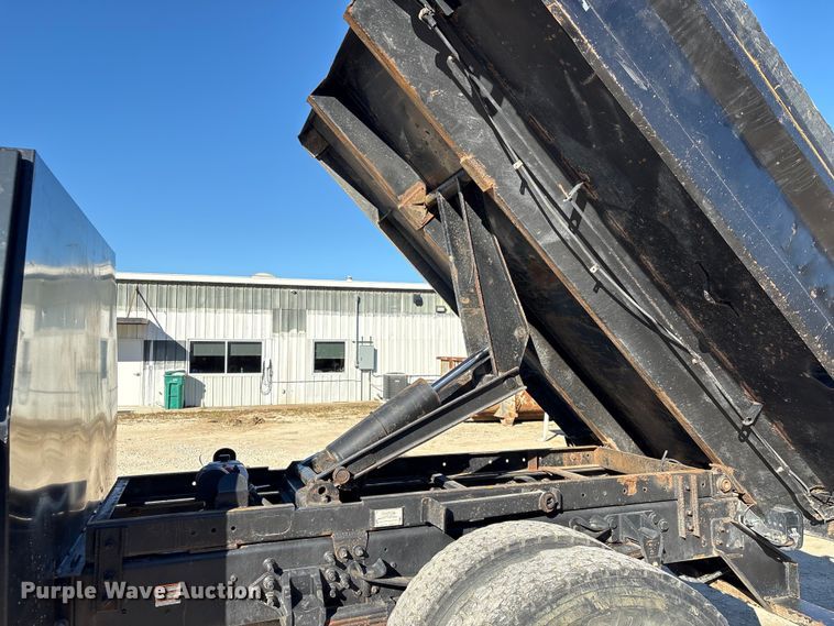 image for item EA7140 2019 Ford F650 Super Duty dump truck