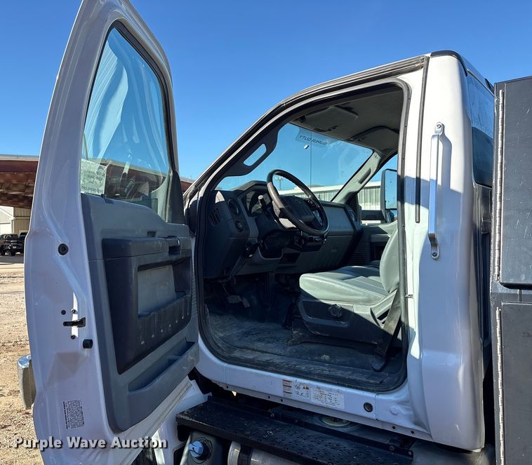image for item EA7140 2019 Ford F650 Super Duty dump truck