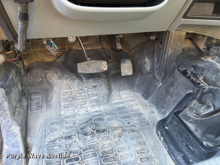 image for item EA7140 2019 Ford F650 Super Duty dump truck