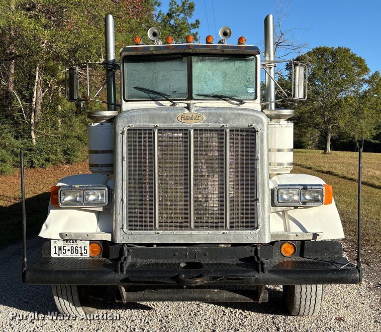 image for item EA7153 1998 Peterbilt 379 semi truck