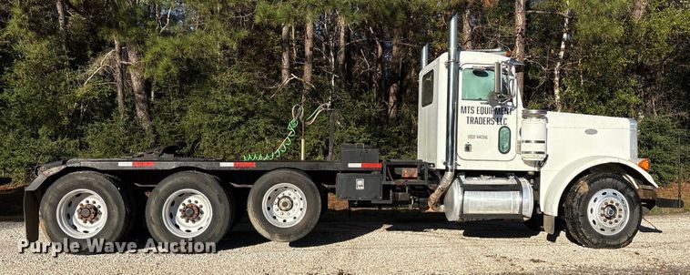 image for item EA7153 1998 Peterbilt 379 semi truck