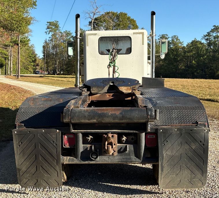 image for item EA7153 1998 Peterbilt 379 semi truck