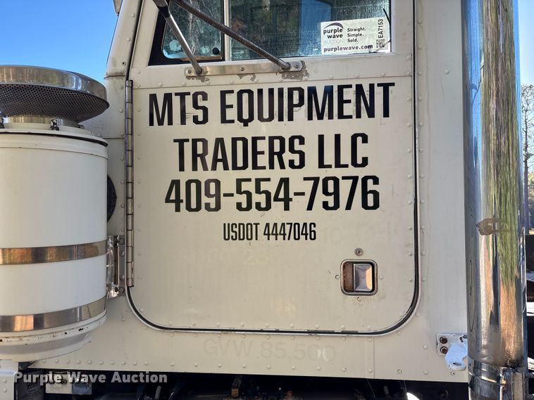 image for item EA7153 1998 Peterbilt 379 semi truck