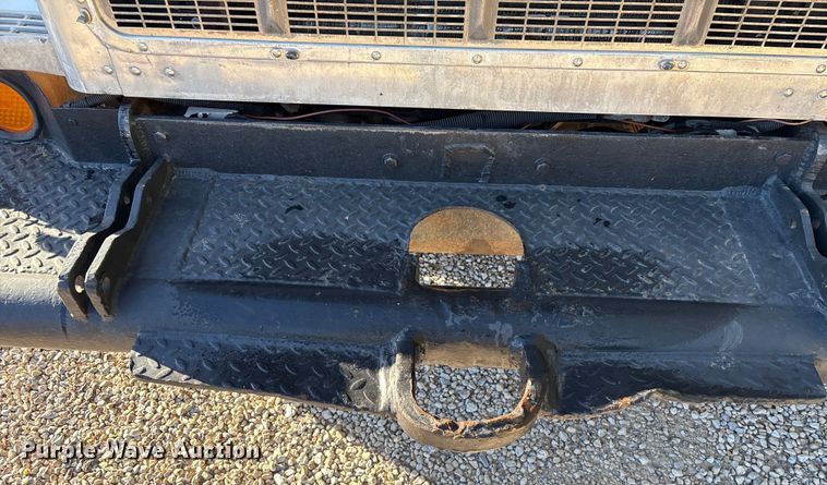 image for item EA7153 1998 Peterbilt 379 semi truck