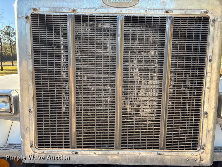 image for item EA7153 1998 Peterbilt 379 semi truck