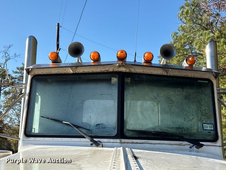 image for item EA7153 1998 Peterbilt 379 semi truck