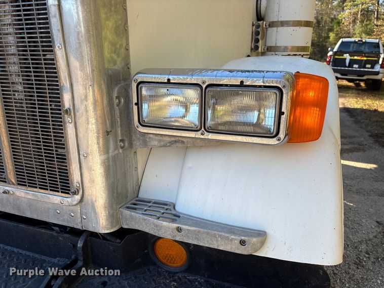 image for item EA7153 1998 Peterbilt 379 semi truck