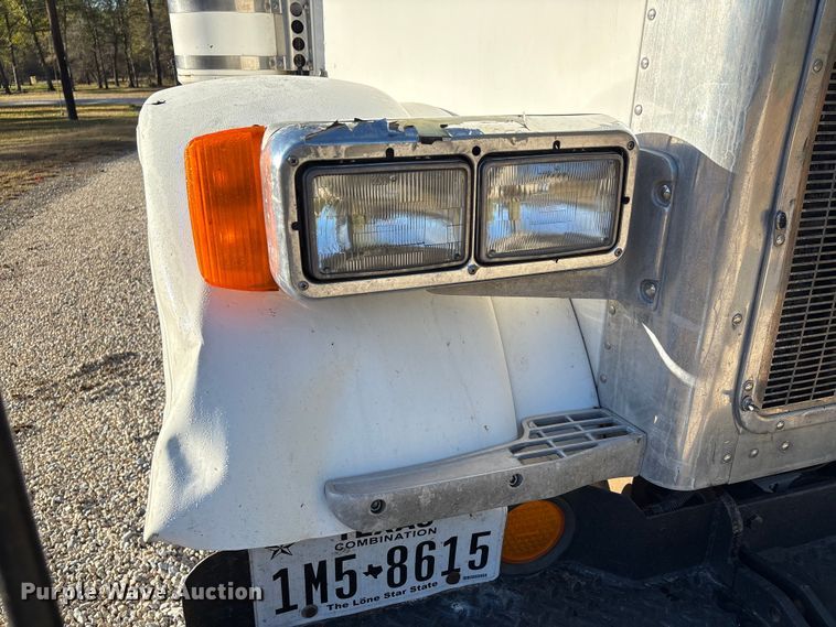 image for item EA7153 1998 Peterbilt 379 semi truck