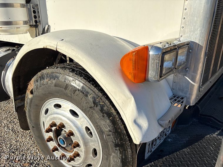 image for item EA7153 1998 Peterbilt 379 semi truck