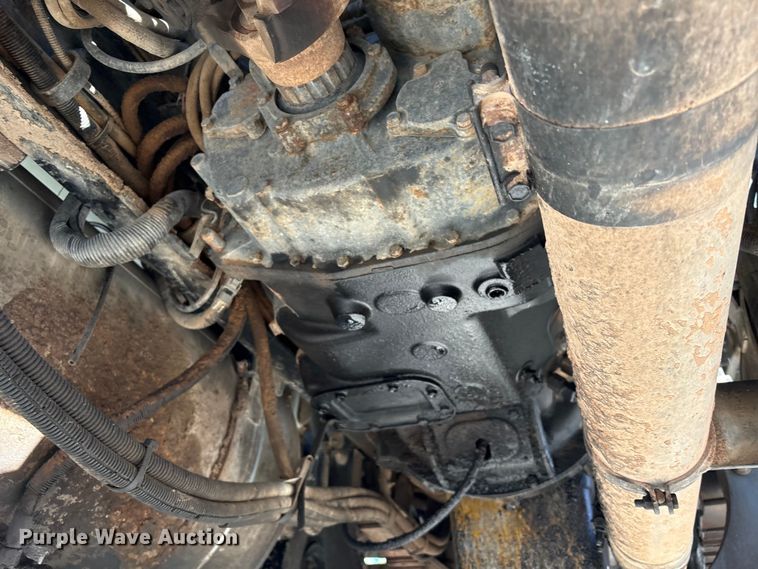 image for item EA7153 1998 Peterbilt 379 semi truck