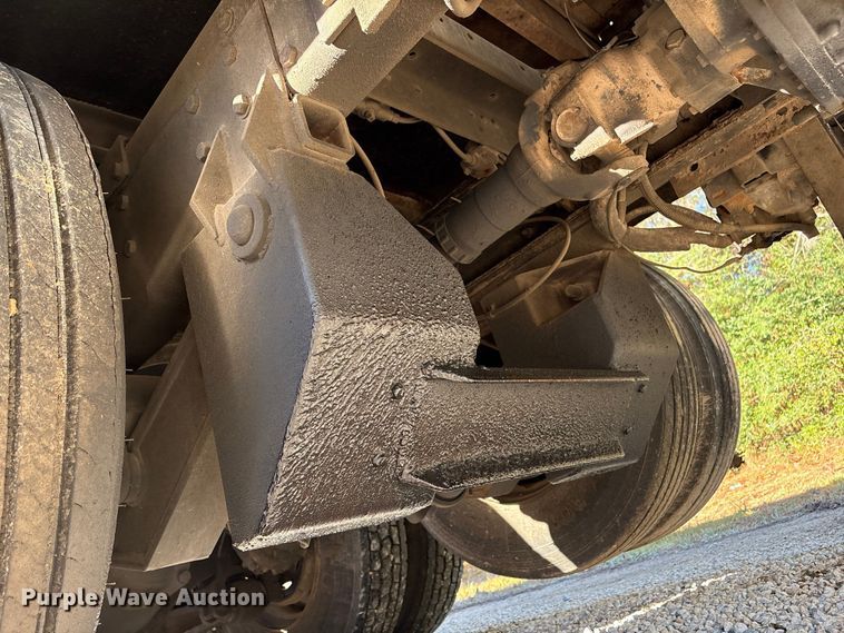 image for item EA7153 1998 Peterbilt 379 semi truck