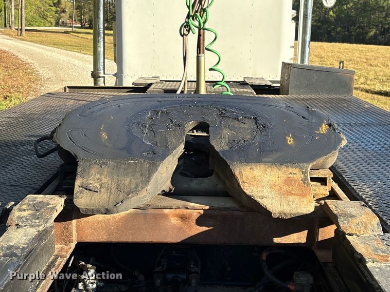 image for item EA7153 1998 Peterbilt 379 semi truck