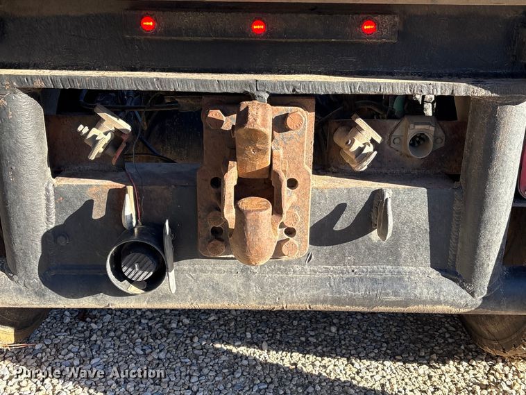 image for item EA7153 1998 Peterbilt 379 semi truck