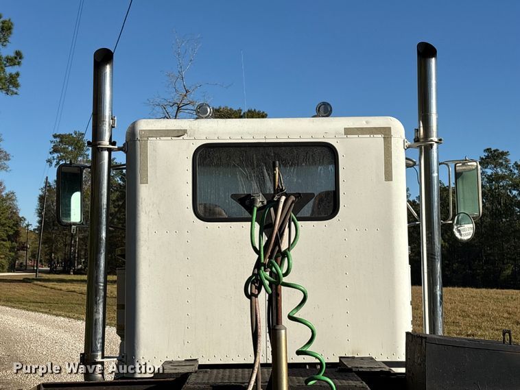 image for item EA7153 1998 Peterbilt 379 semi truck