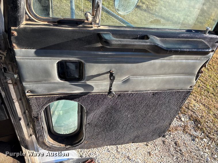 image for item EA7153 1998 Peterbilt 379 semi truck