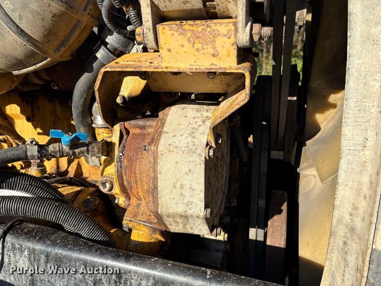 image for item EA7153 1998 Peterbilt 379 semi truck