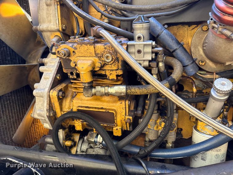 image for item EA7153 1998 Peterbilt 379 semi truck