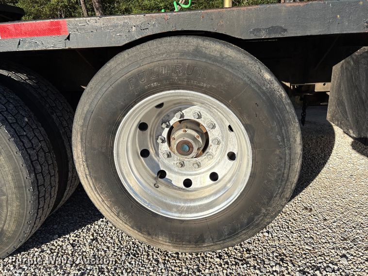 image for item EA7153 1998 Peterbilt 379 semi truck