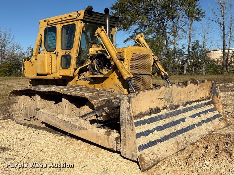 image for item EA7155 1985 Caterpillar D7G dozer