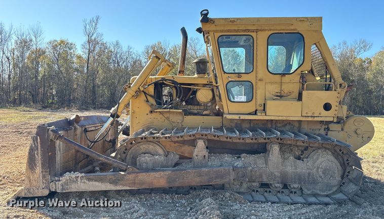 image for item EA7155 1985 Caterpillar D7G dozer