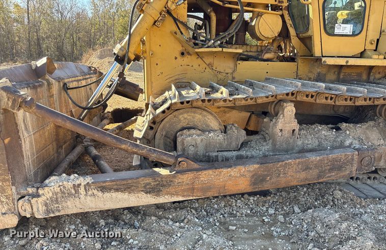 image for item EA7155 1985 Caterpillar D7G dozer