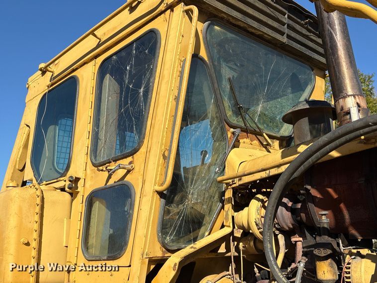 image for item EA7155 1985 Caterpillar D7G dozer