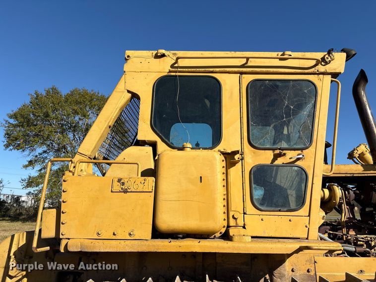 image for item EA7155 1985 Caterpillar D7G dozer
